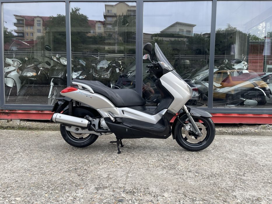 Scuter Yamaha X-Max 125 cc Inmatriculat