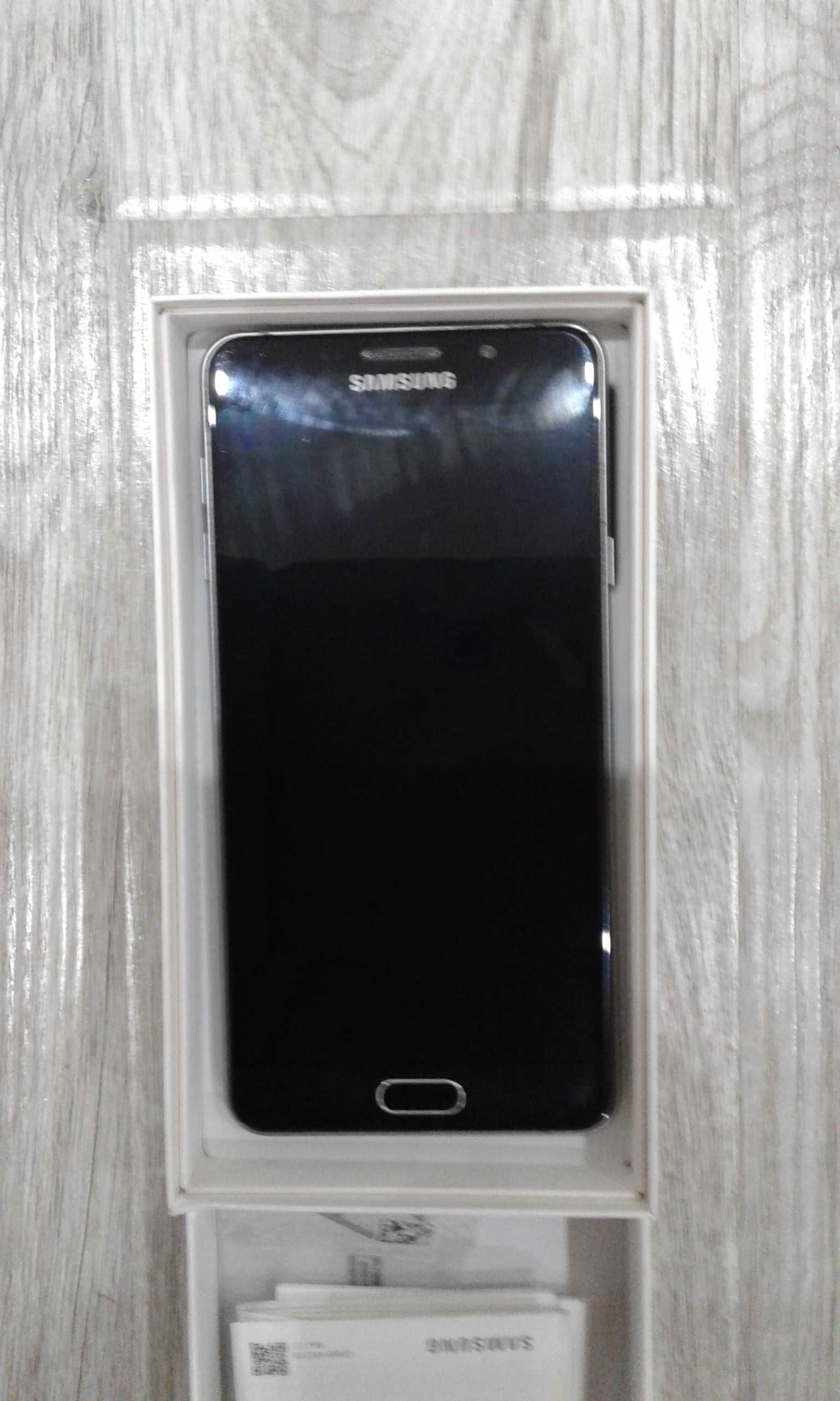 Samsung  Galaxy 7A