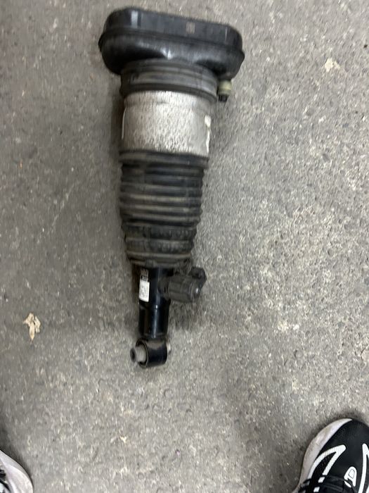 Perna suspensie aer bmw X7 G07 dreapta spate 2019-2022