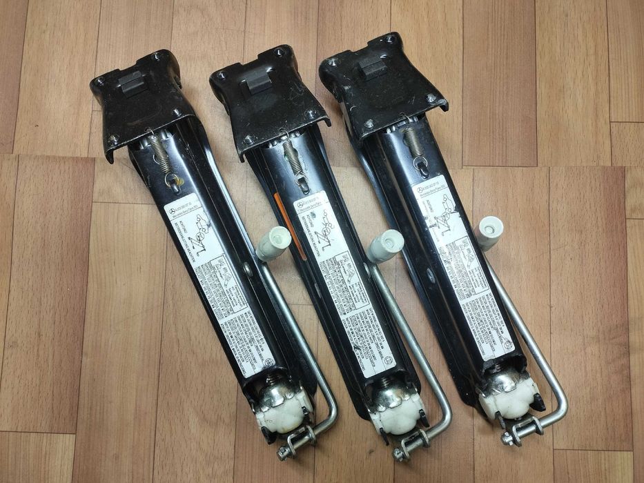 Продам Оригинальный родной домкрат Mercedes-Benz C-Class W203