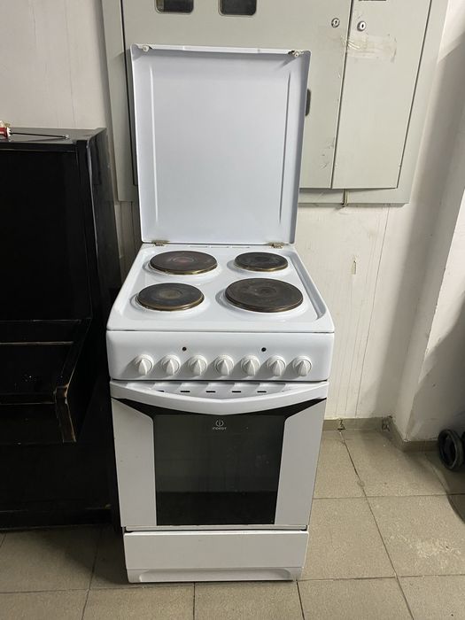 Электрическая плита