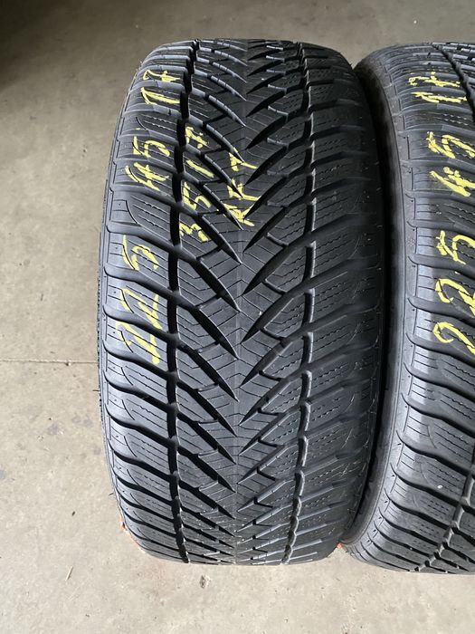 Anvelope iarna 225/45/17 Goodyear Eagle Ultra Grip RFT 225 45 17 R17