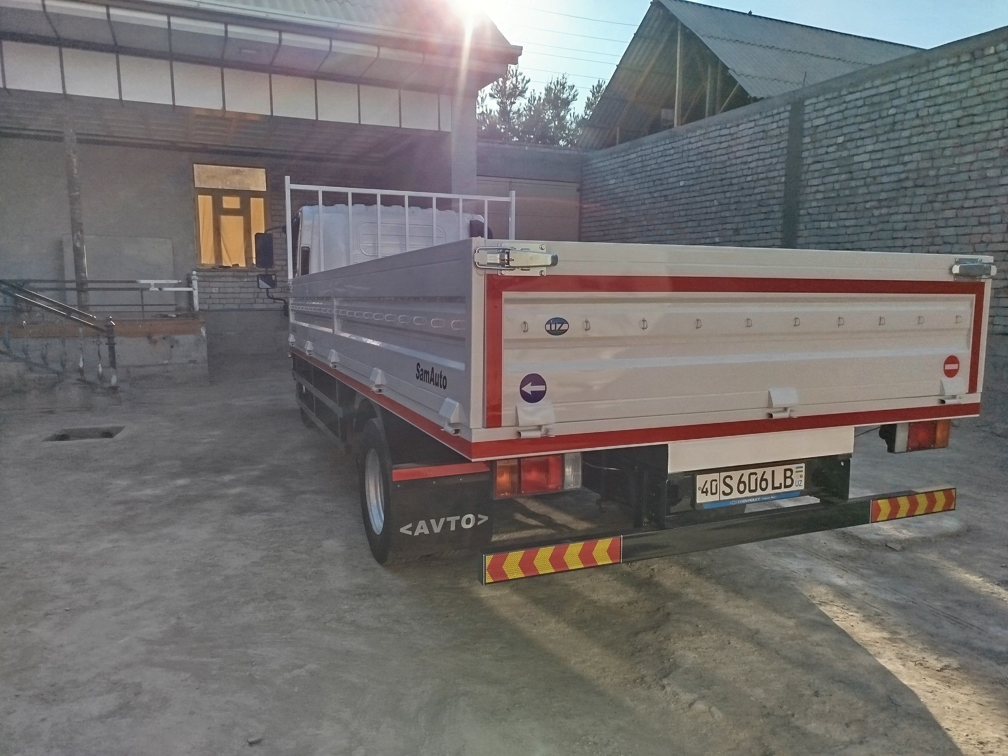 Isuzu avtobusdan yasalgan 2009 yil