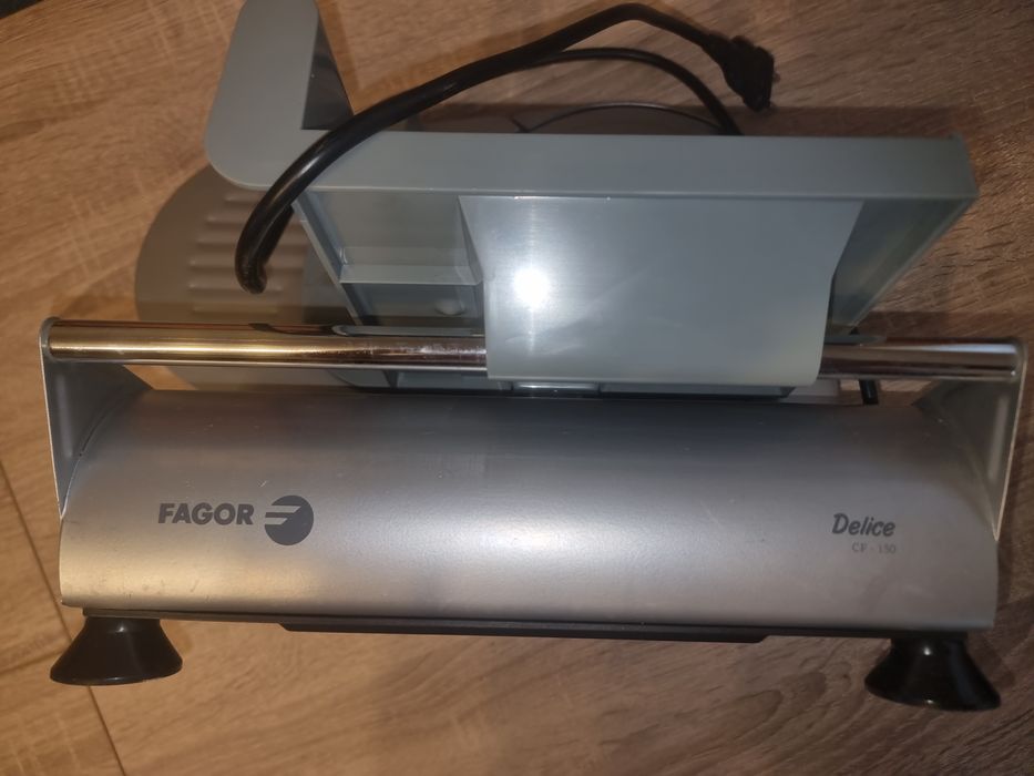 Колбасорезачка Fagor