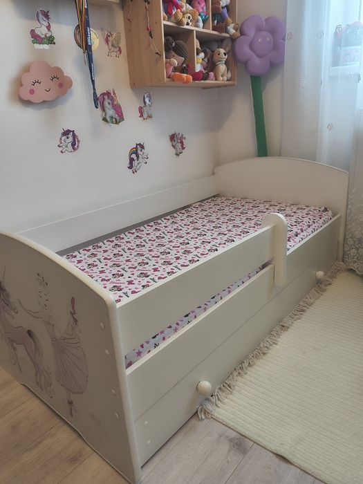 Pat pentru copii,"girl and unicorn" 144x78x58 , sertar,saltea