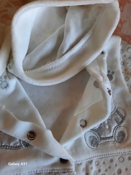 Комплект и гащеризон за новородено