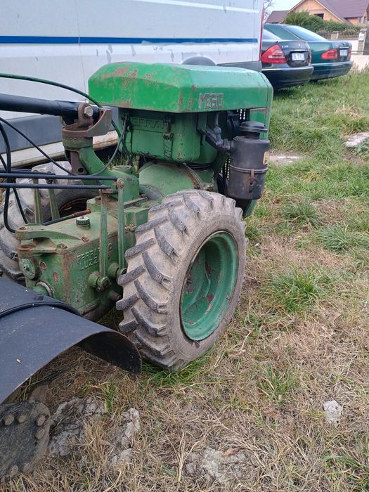 Vând motocultor ferrari 12 hp in stare buna de funcționare