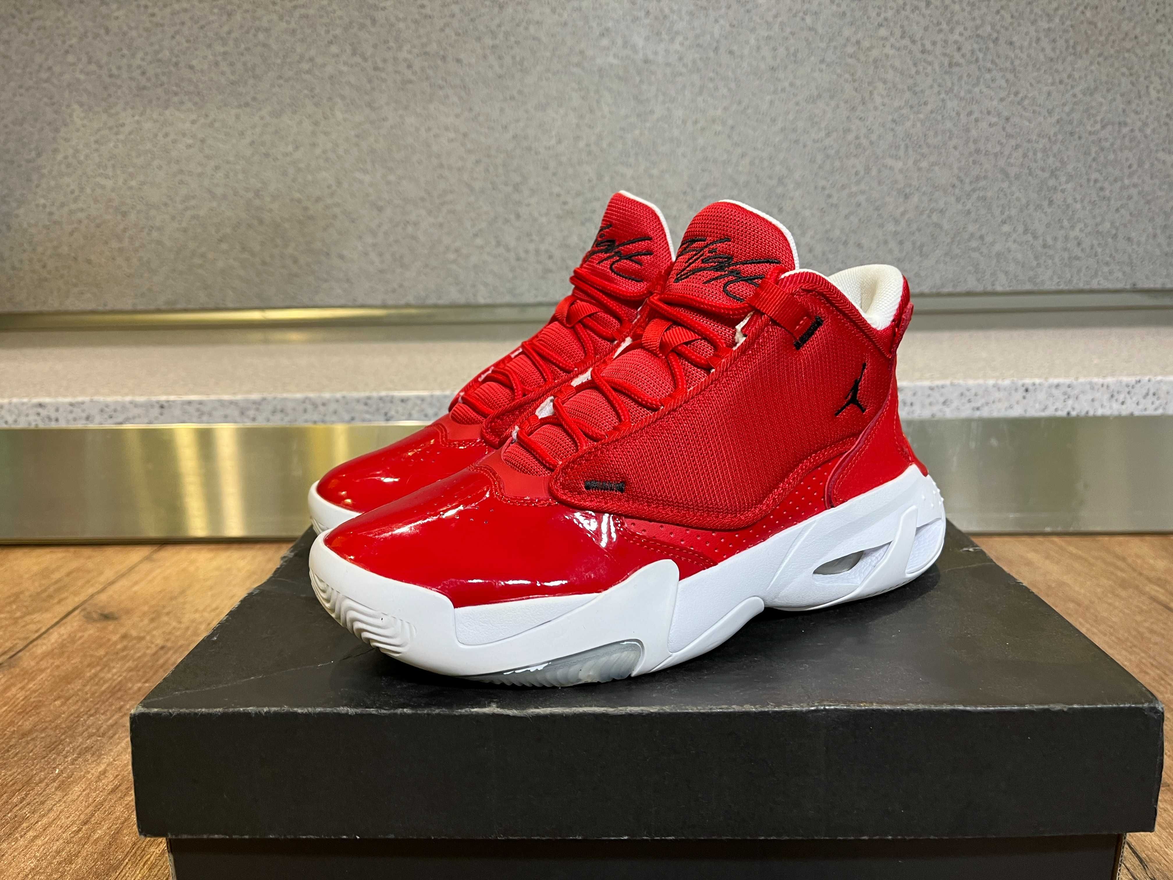 ОРИГИНАЛНИ *** Nike Air Jordan Max Aura 4 University Red/Black-White