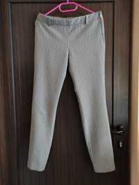 летен панталон пепип в сиво и бяло
