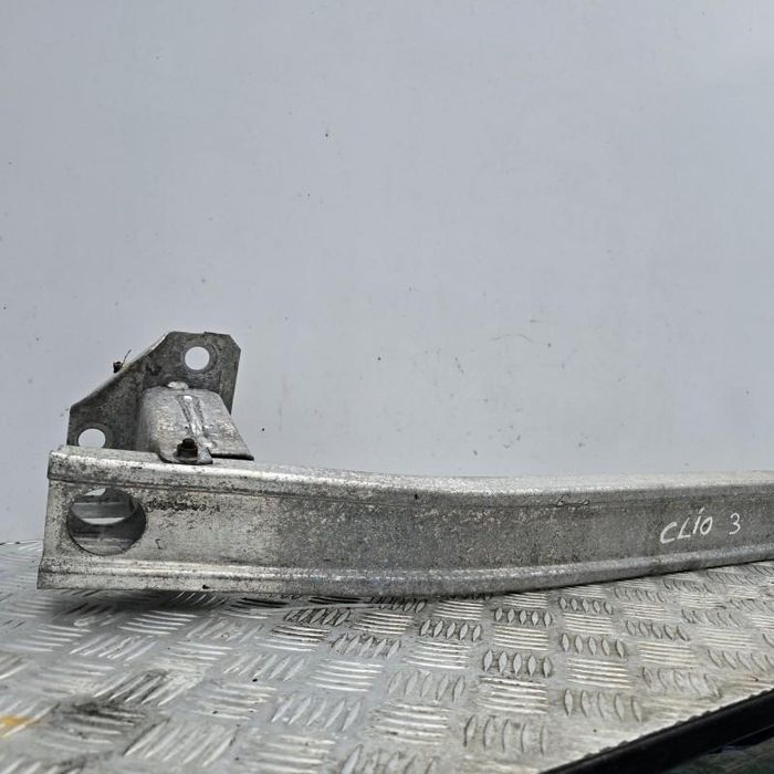 Armatura bara fata Renault Clio 3 facelift