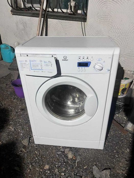 Продам стиральную машинку