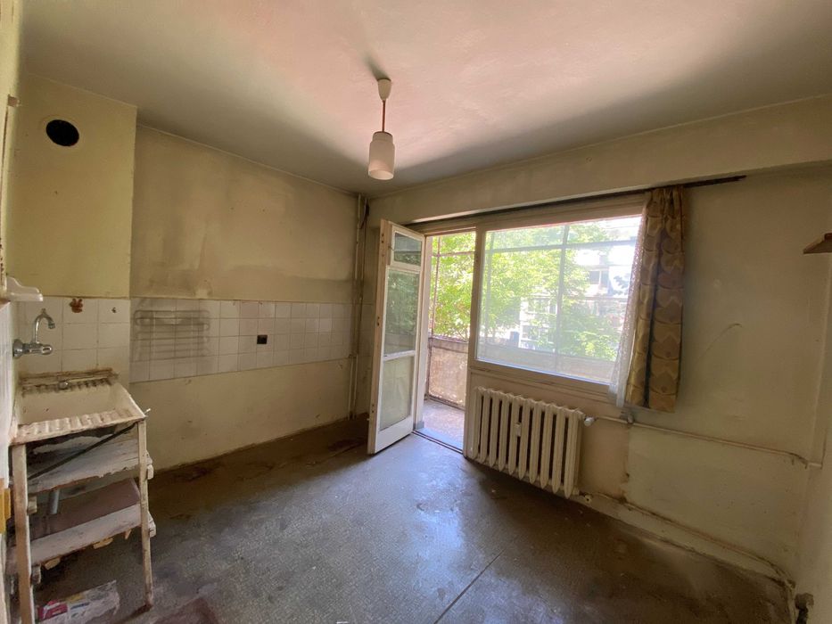 Продава се Тристаен апартамент в Русе, Възраждане - 80 кв.м за 1563 €/кв.м - Снимка #3