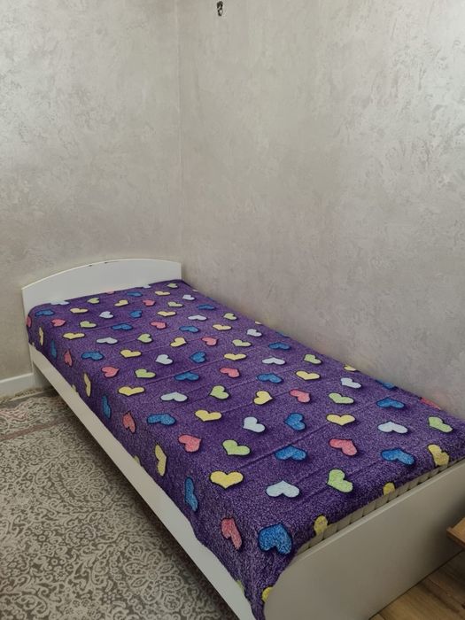 Односпальная кровать Икеа