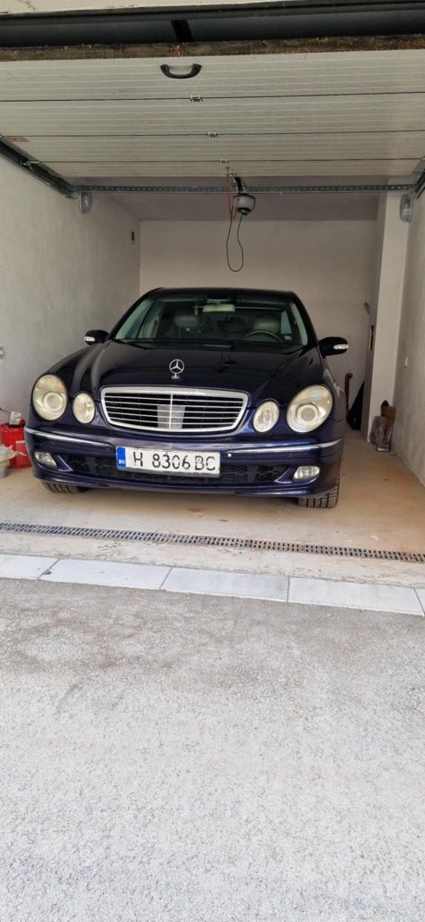 Продава се Мерцедес Е280