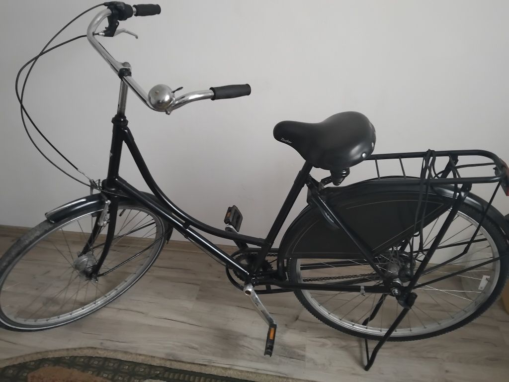 Se vinde bicsigleta gemana cu 3 viteze