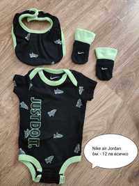 Бебешки спортни дрехи, бодита, комплекти за момче Nike, Next и др.