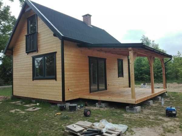 Casa si cabana din lemn, mansarde, casuta de gradina si mobilier ornam