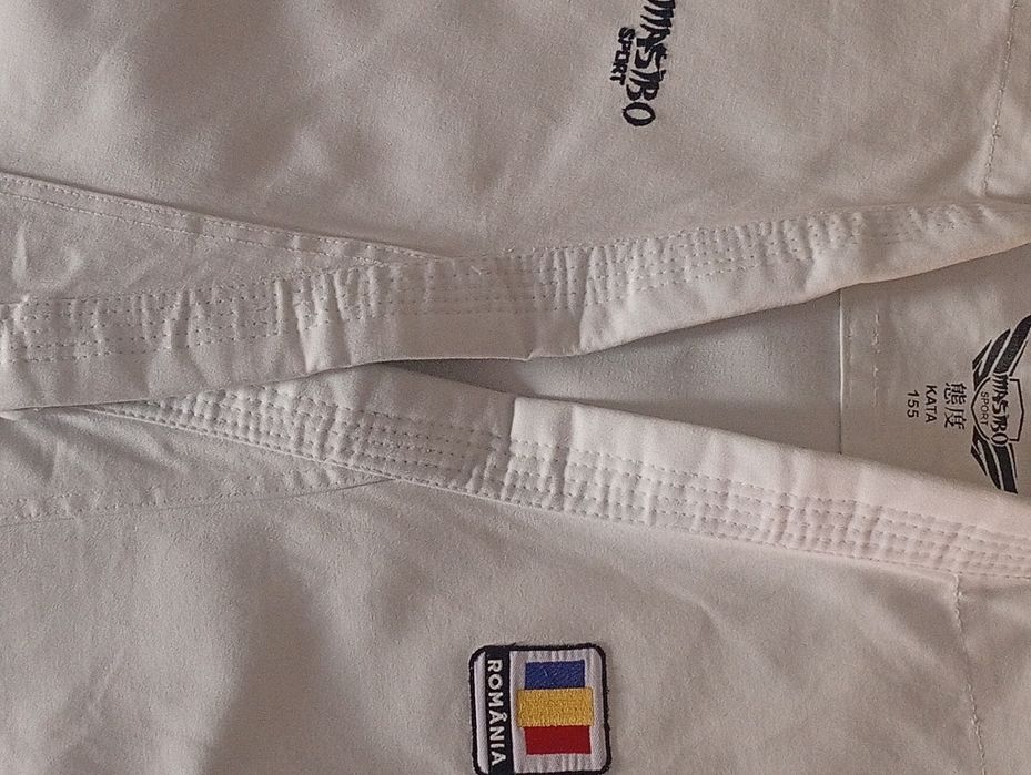 Kimonou karate pentru demonstrații