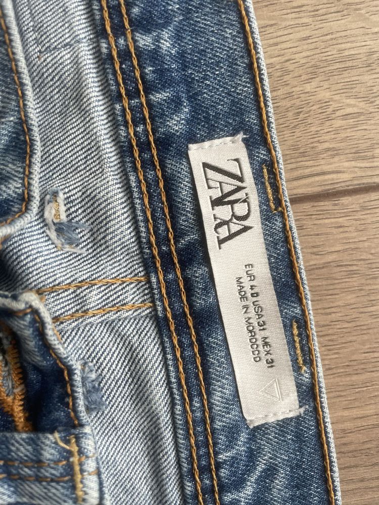 Blugi zara marimea 40