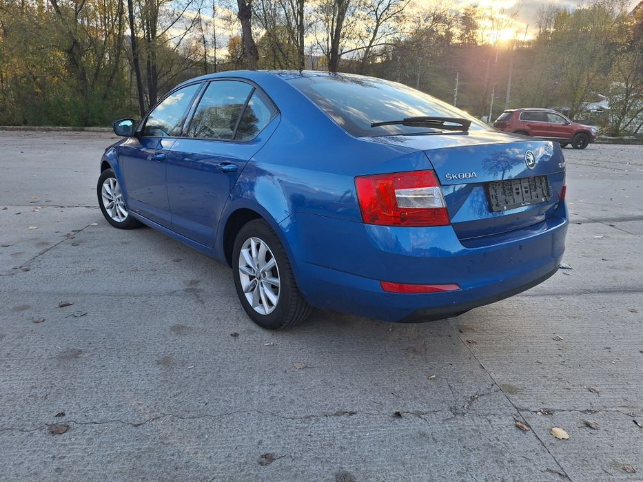 Skoda Octavia  Berlina Fabr.2013