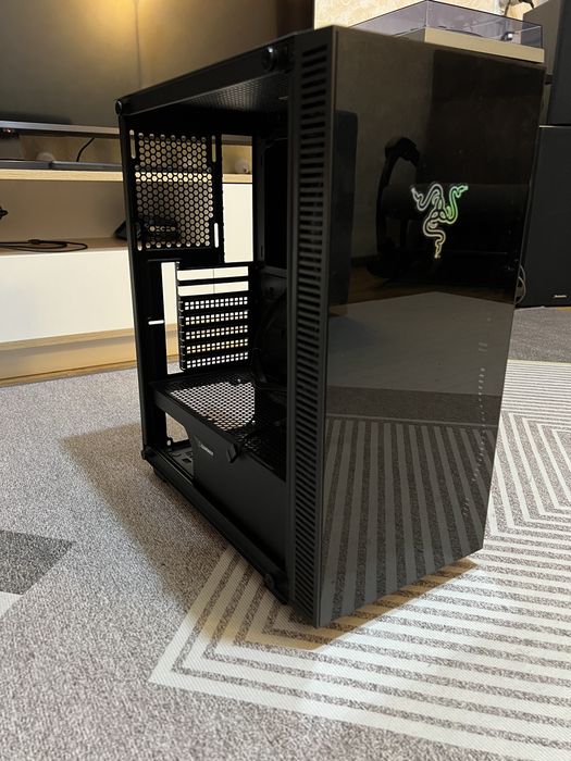 Корпус пк gamemax black hole