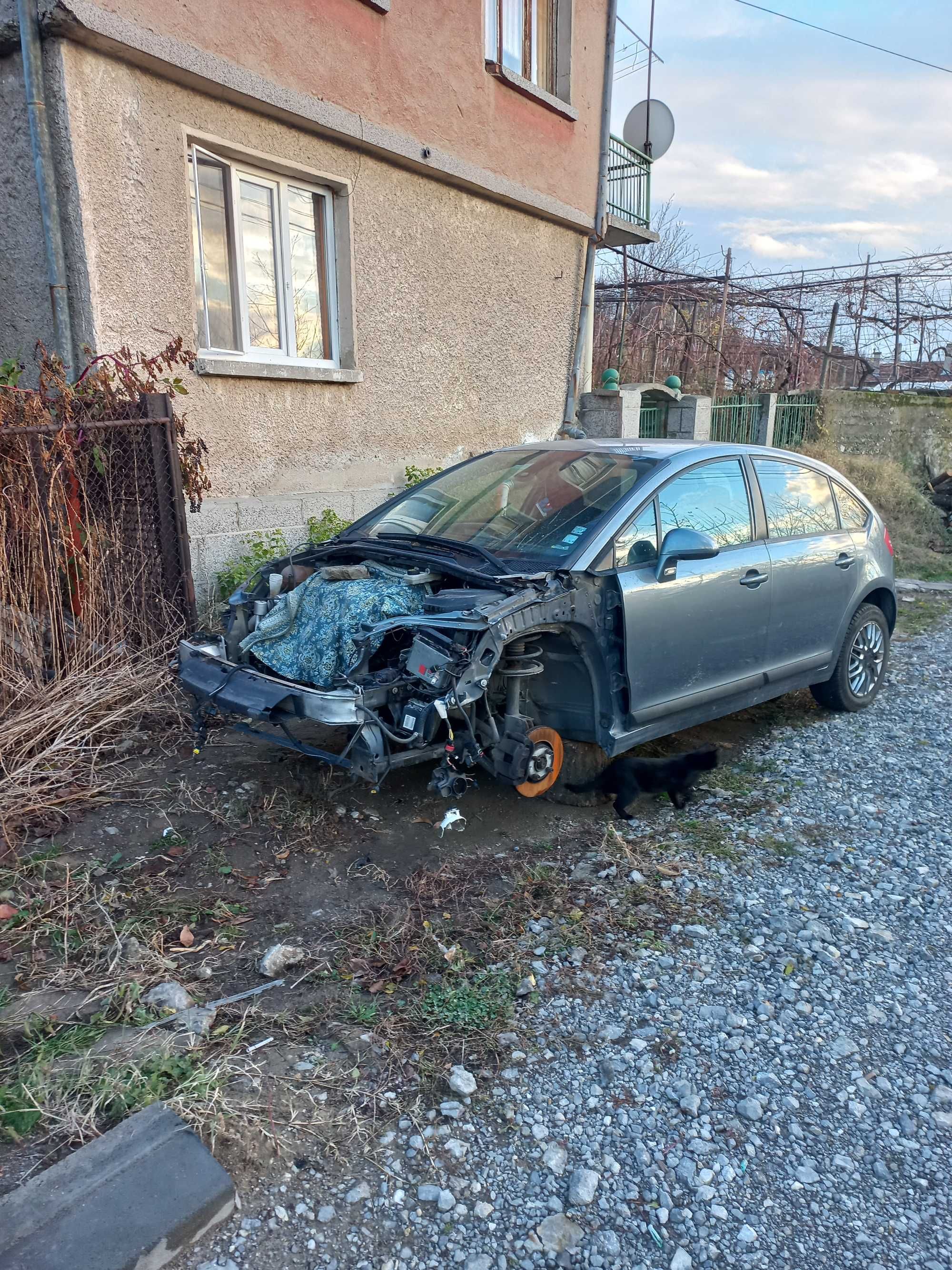 Citroen C4 1.6-на части