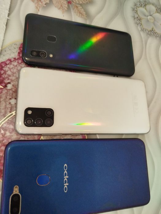 Экран сломан, а так полности рабочий