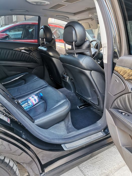 Mercedes-Benz E350 w211