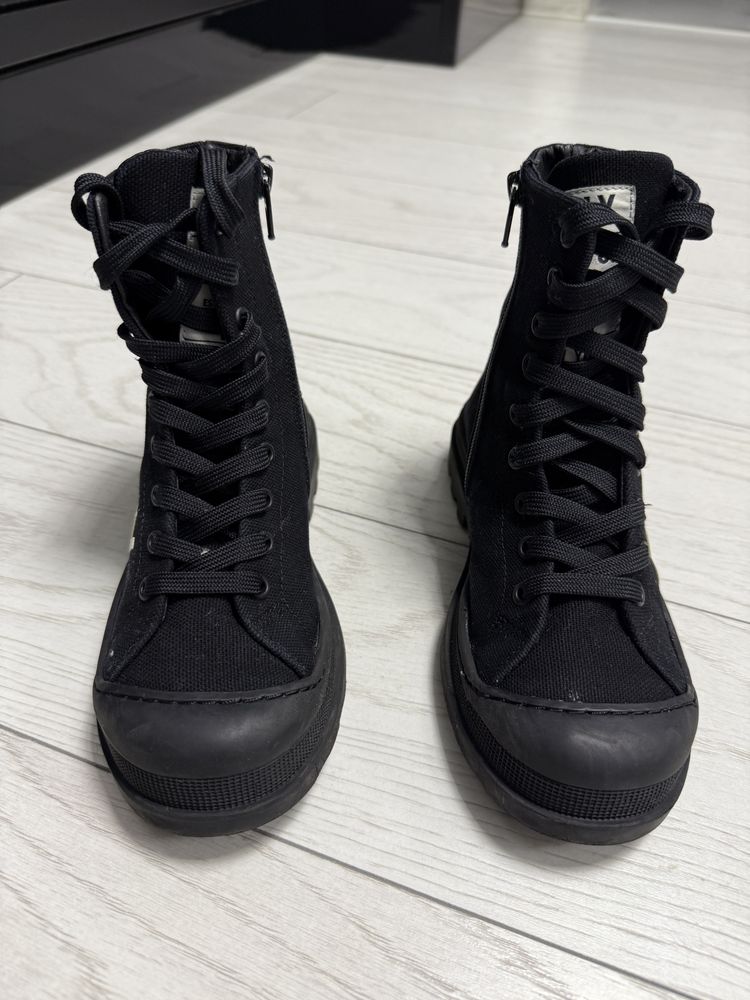Bocanci Dkny nr 33/34