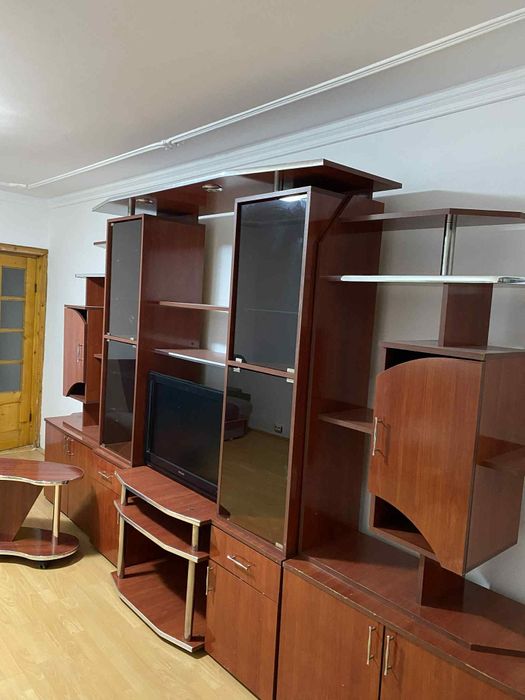 Mobilă de sufragerie mare