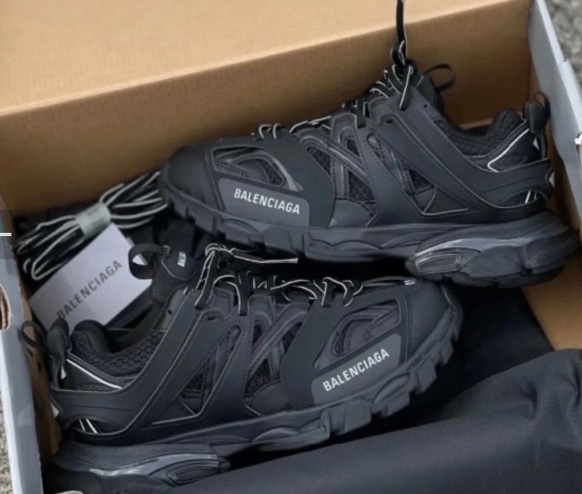 Дамски обувки balenciaga track 36,37 последни 2 броя