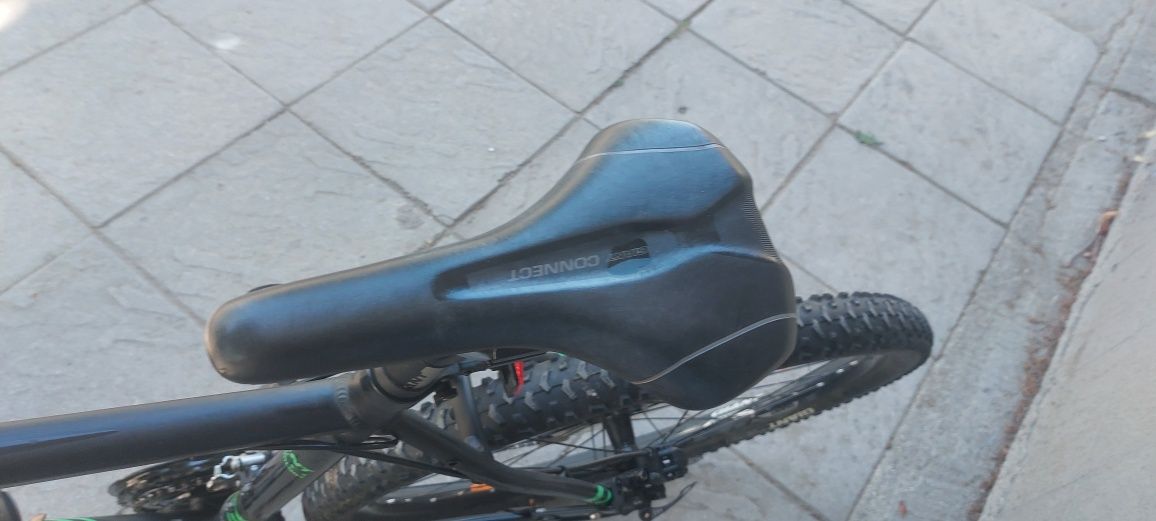 Продавам алуминиев байк Giant 27,5 цола, xl ра,мер