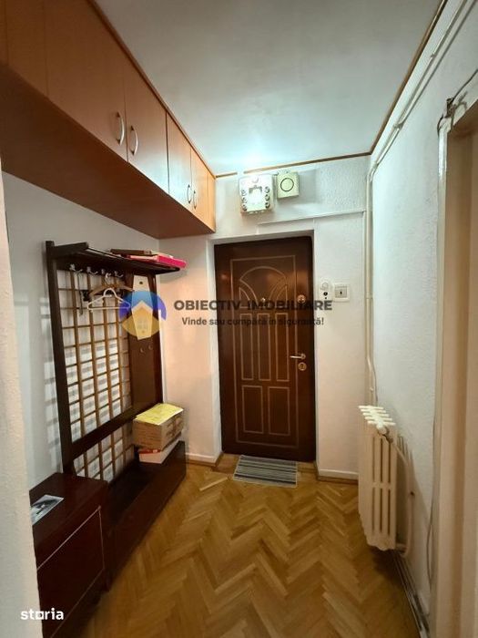 Apartament 3 camere de vanzare – Zona Centrala, Piatra Neamt
