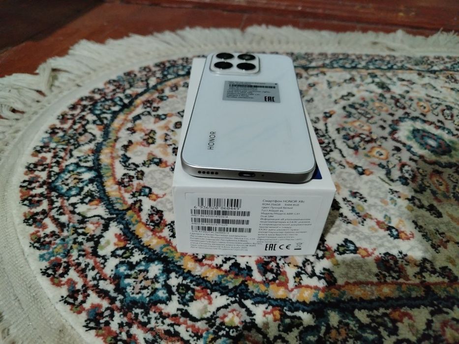 Honor 8C  Yangi telefon