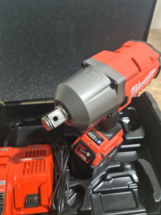 Impact cu patrat 3/4 Milwaukee M18 ONEFHIW34 pentru utilaje 2050Nm