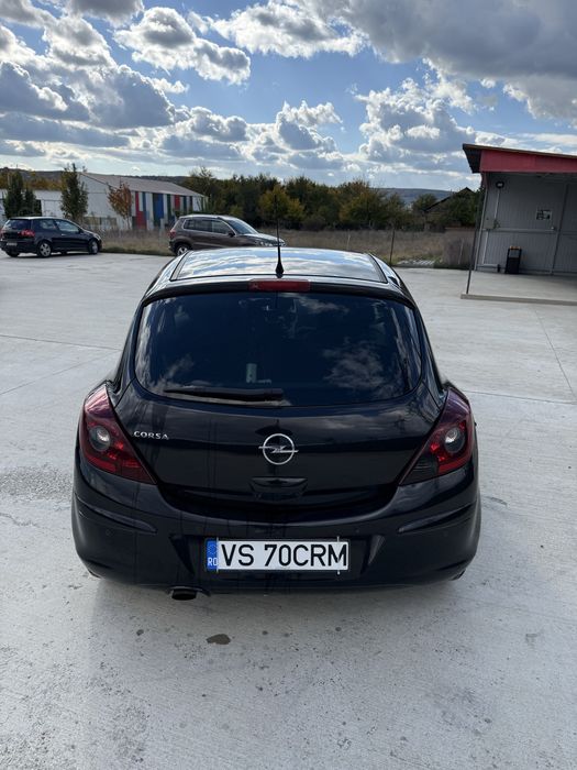 Opel Corsa D 1.4 benzină 2009 Coupe