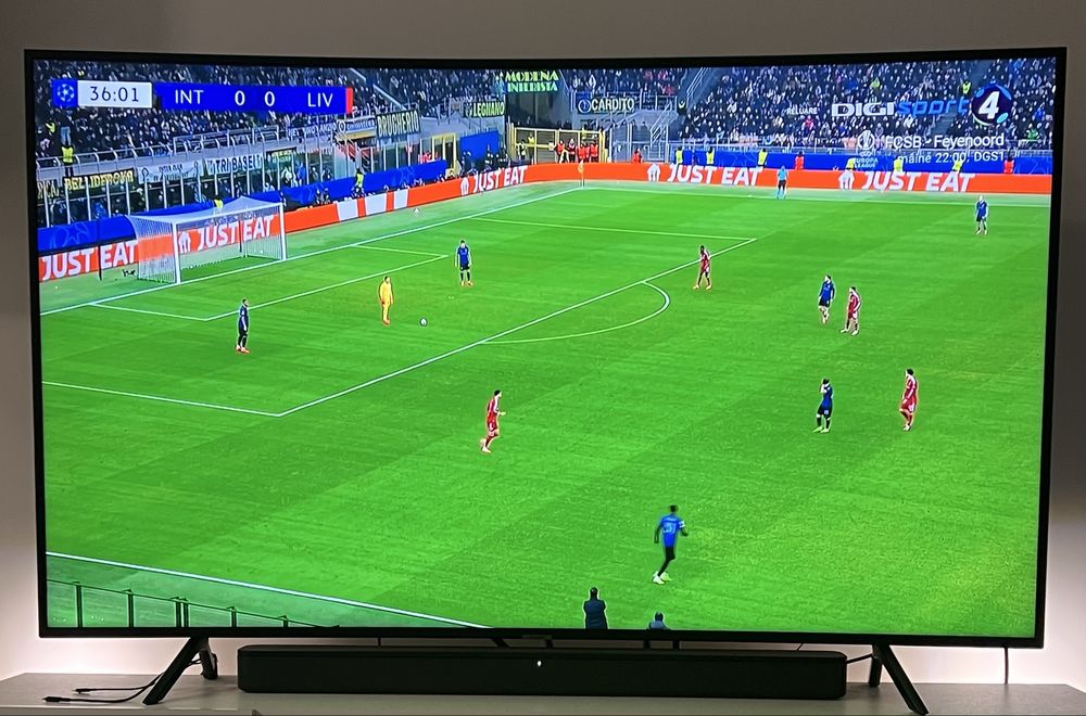 Televizor samsung 163cm 4k smart tv curbat