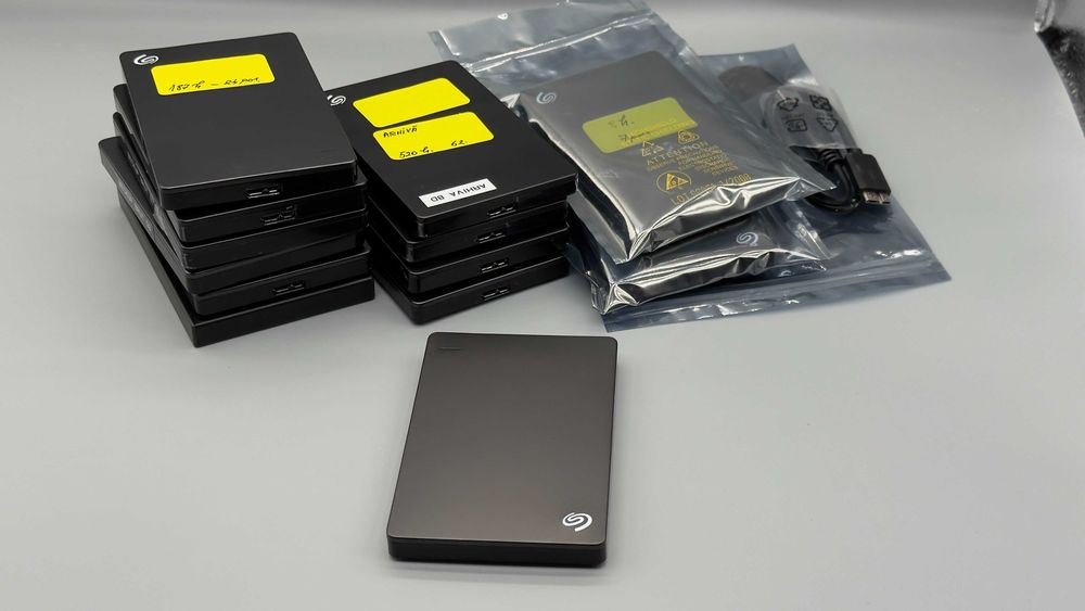 Hard disk extern HDD Seagate Basic, 2.5'', 1TB, USB 3.0, black.