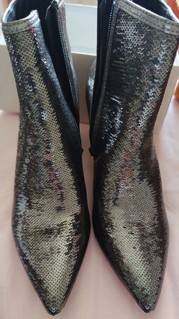 Botine Motivi noi