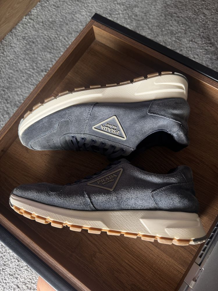 Prada pantofi sport marimea 42