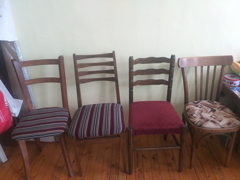 Трапезни столове