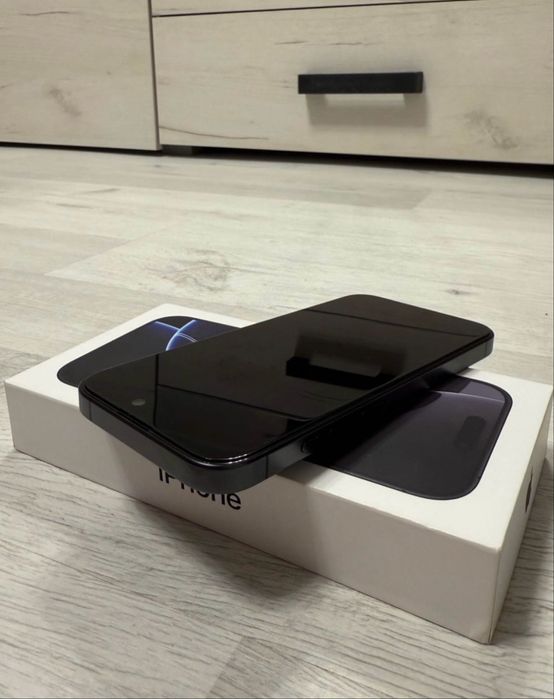 APPLE IPhone 15 PRO,