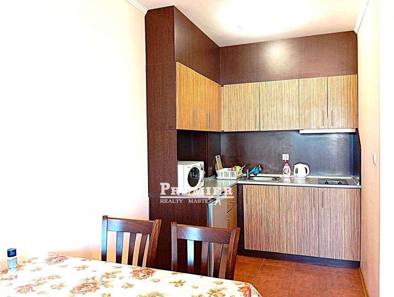 Продава се Двустаен апартамент в к.к. Слънчев бряг - 65 кв.м за 924 €/кв.м - Снимка #7