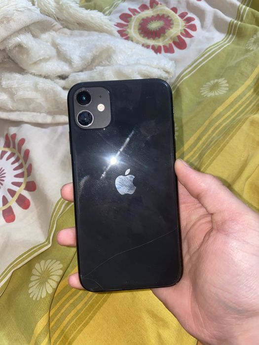 Продам Айофон 11