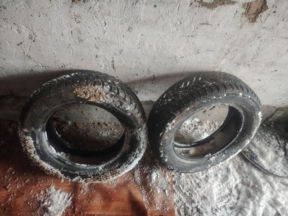 Шины зимные в средней состояние