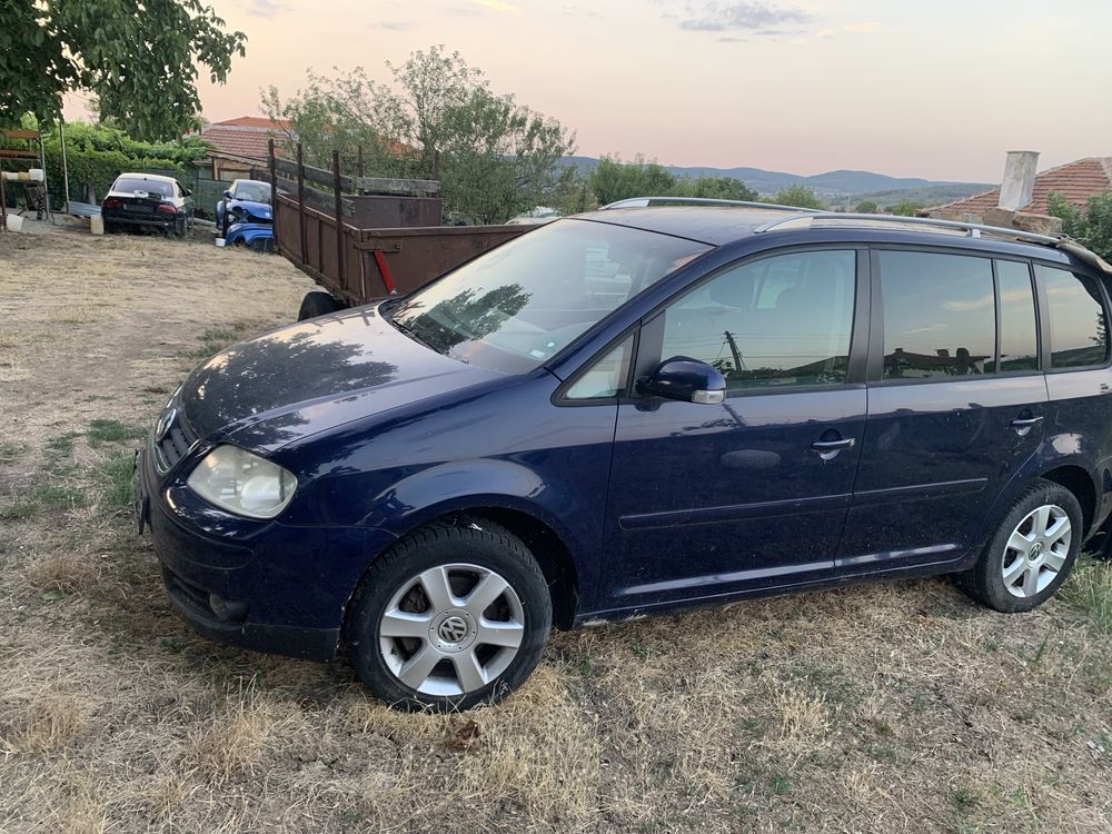 VW TUARAN на части 2.0тди