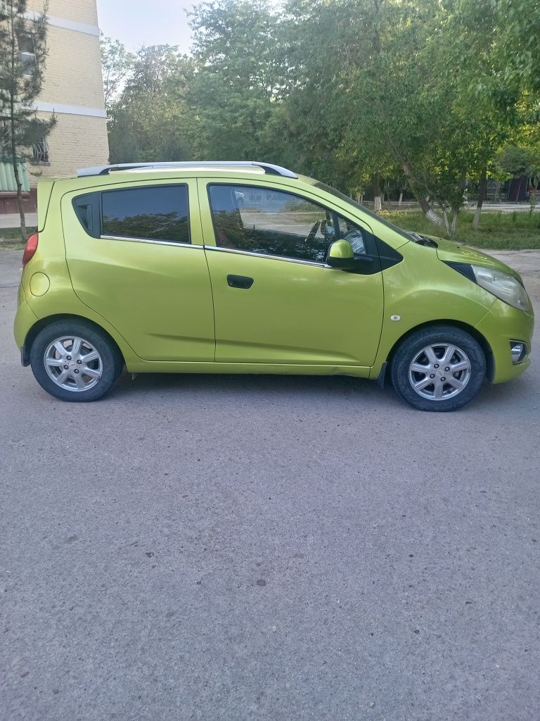 Спарк сотилади..