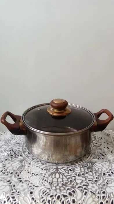 ОТДАМ ДАРОМ кастрюлю. Из стали, НА 2 ЛИТРА, (7*17см), маленькую, бу