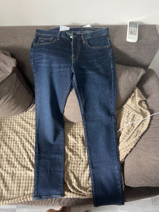 Чисто нови дънки на Armani Exchange
