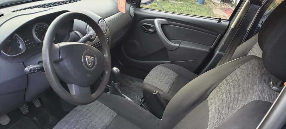 vind sau schimb dacia duster